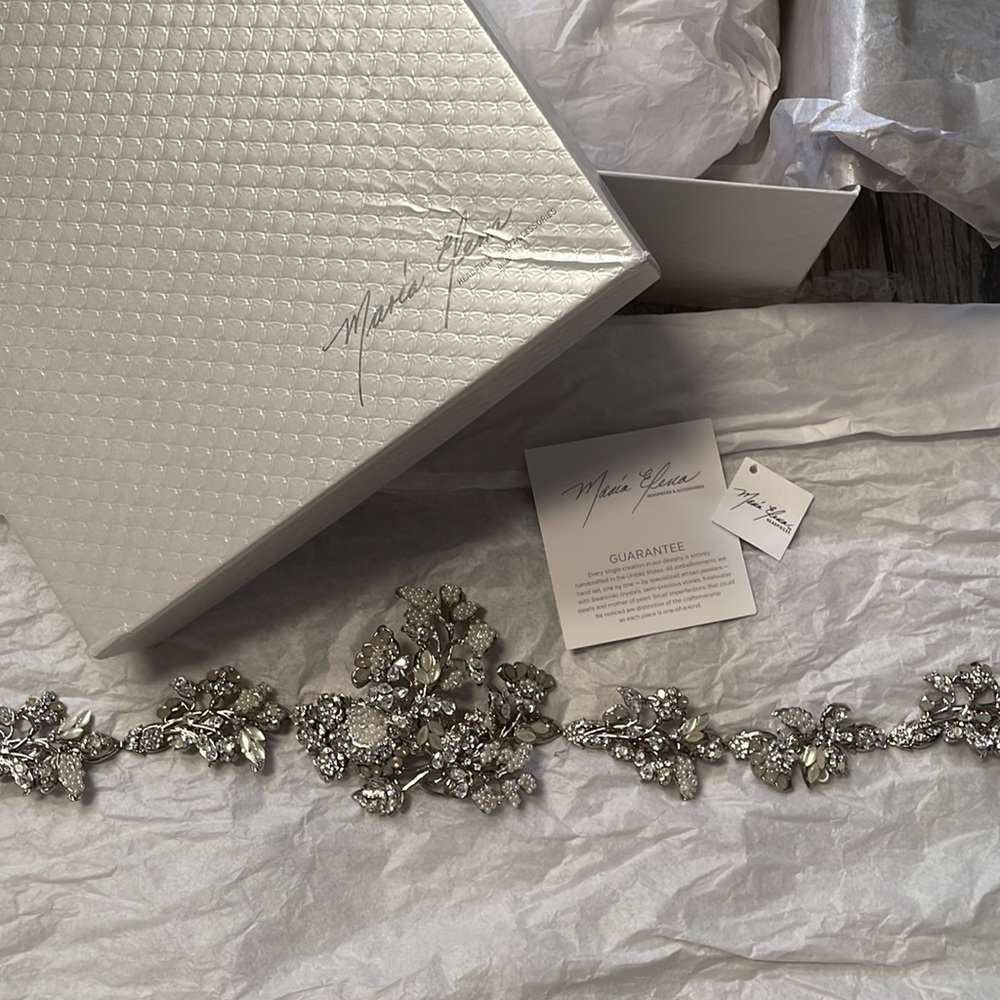 Maria Elena Bridal Headpiece - Picture 11 of 12